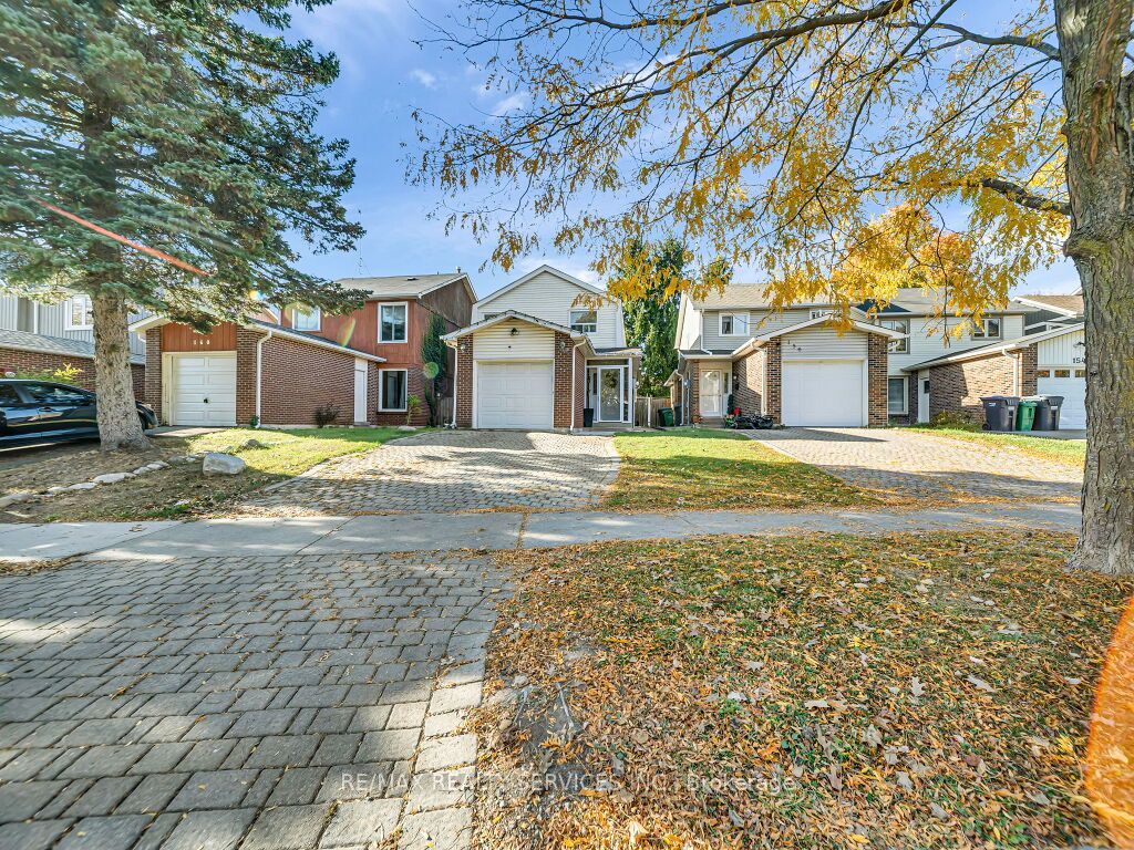 158 Fanshawe Drive Property Photo 3