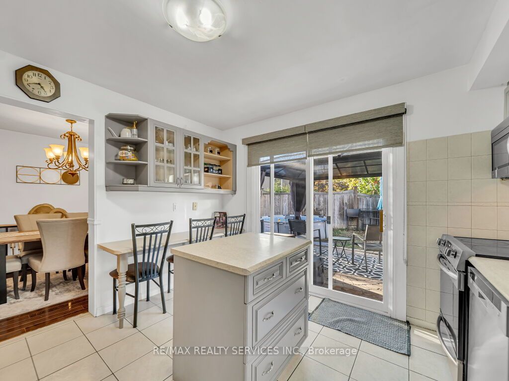 158 Fanshawe Drive Property Photo 18