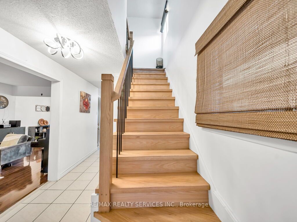 158 Fanshawe Drive Property Photo 23