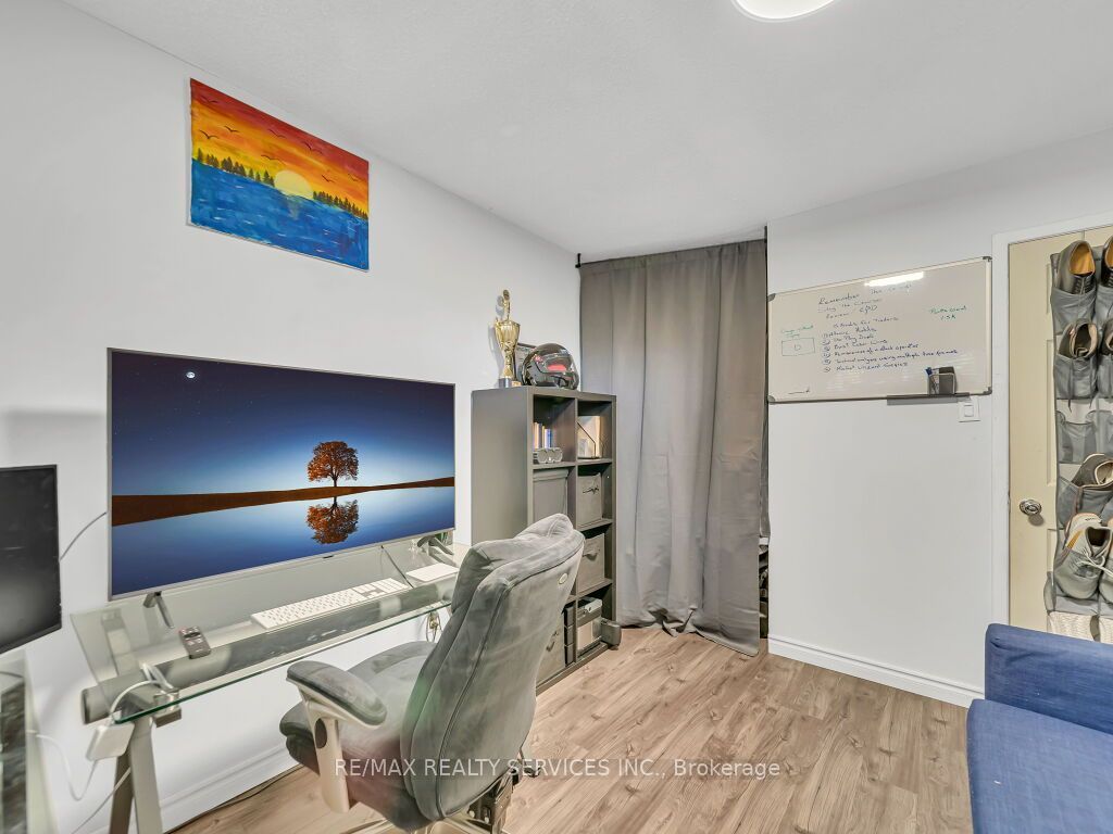 158 Fanshawe Drive Property Photo 28