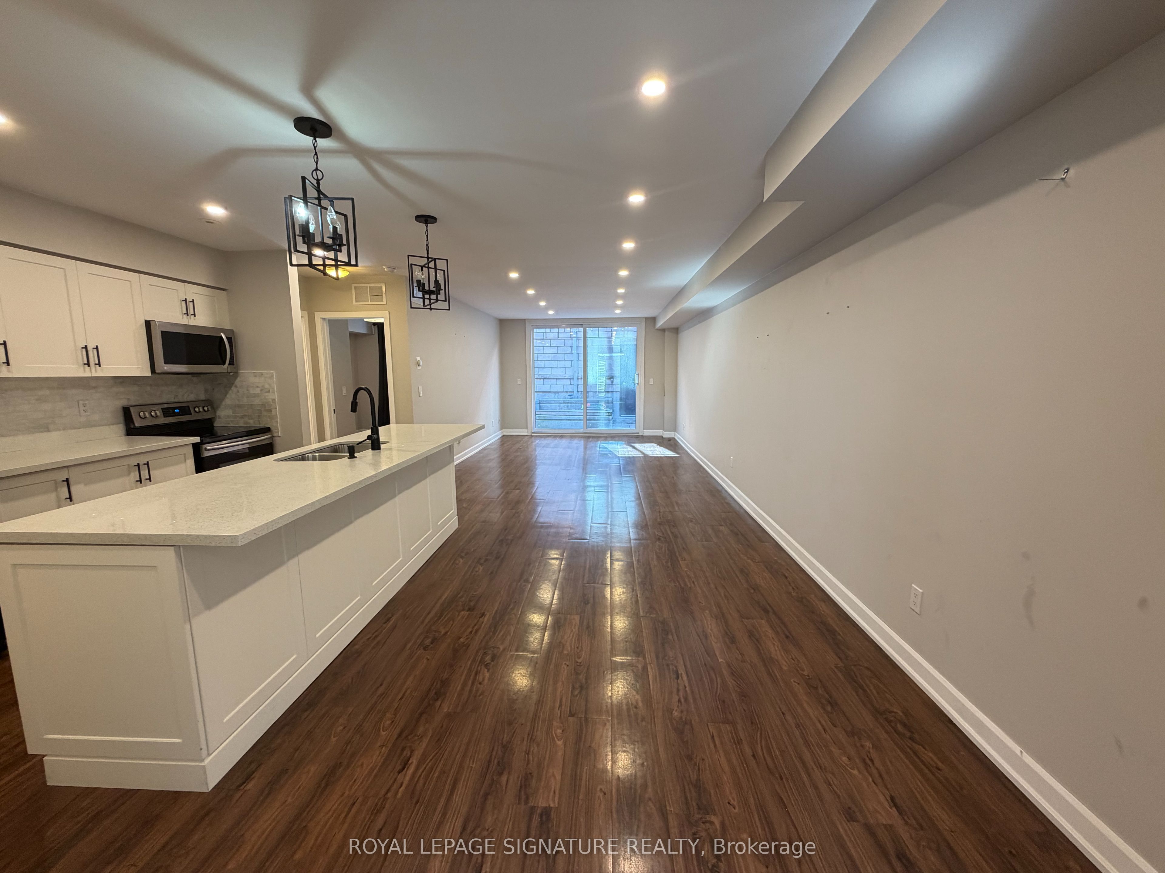 3400 Lake Shore Boulevard W 102 Property Photo 7