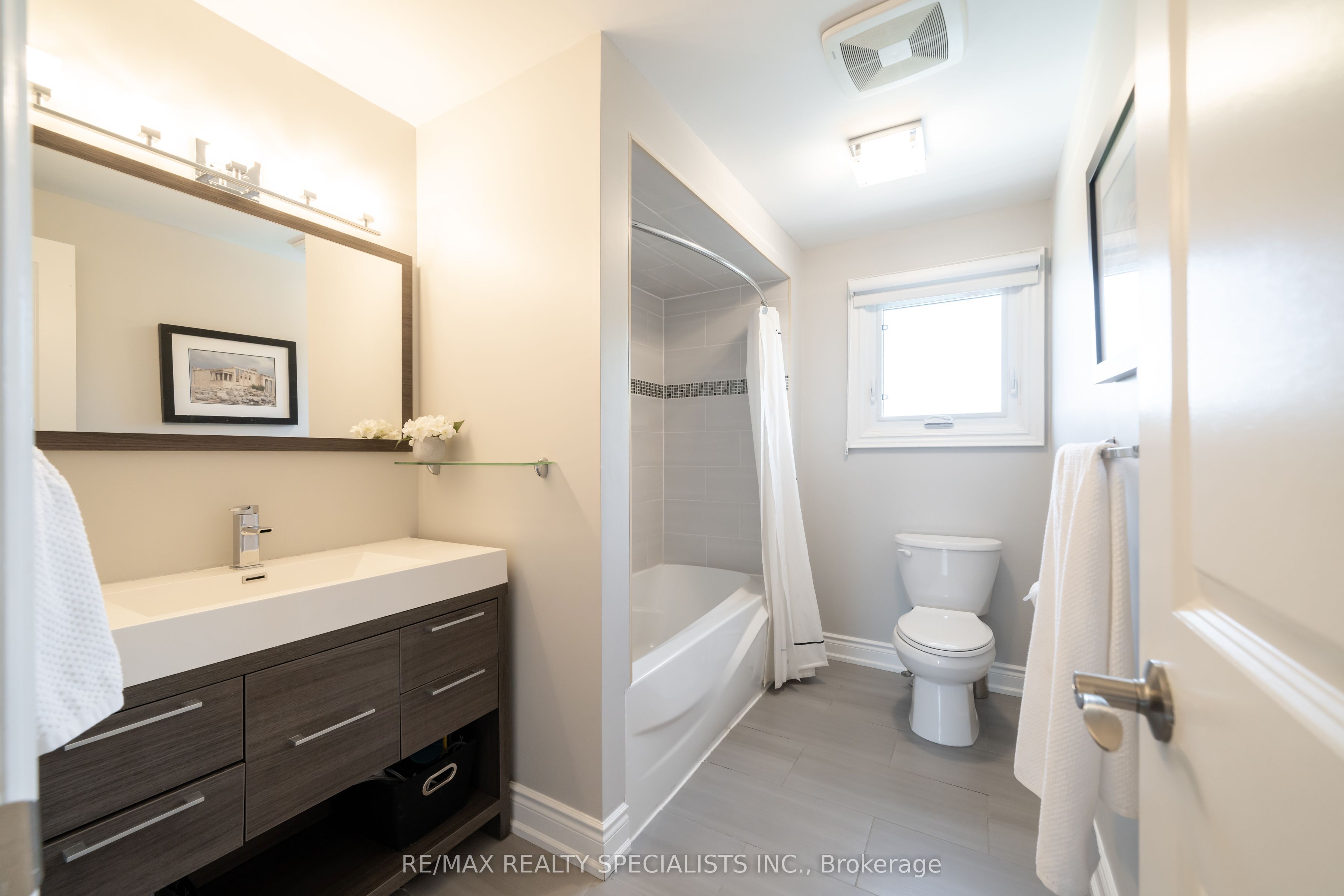 4021 Sasha Court Property Photo 24