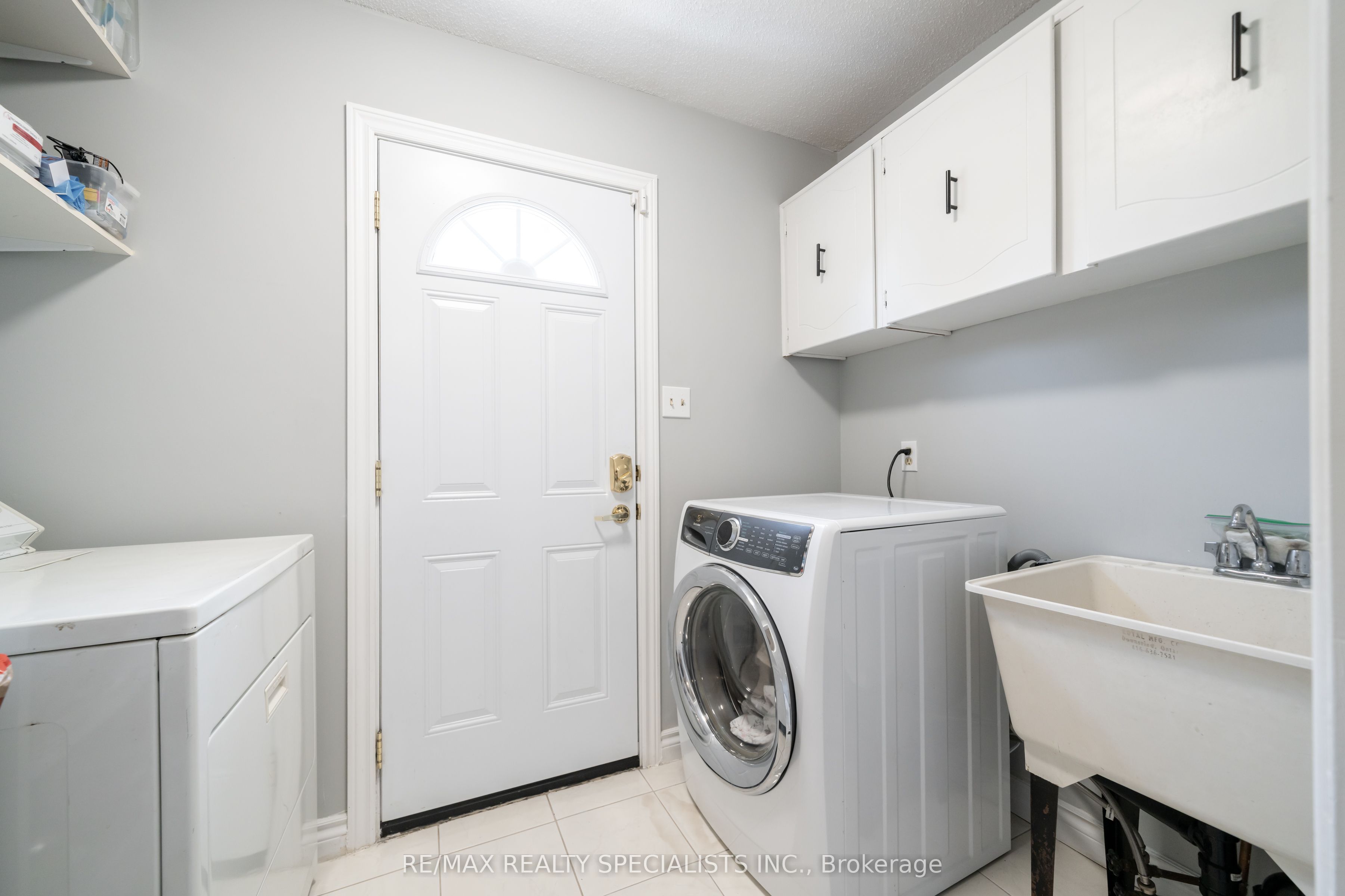 4021 Sasha Court Property Photo 33