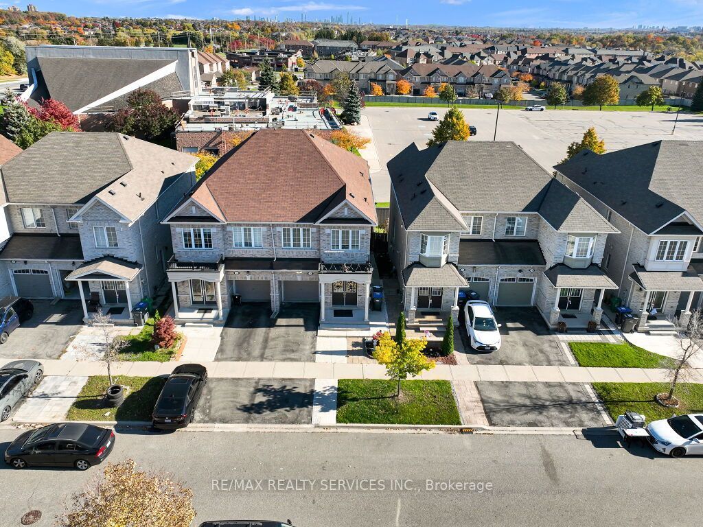 28 Zanetta Crescent Property Photo 3