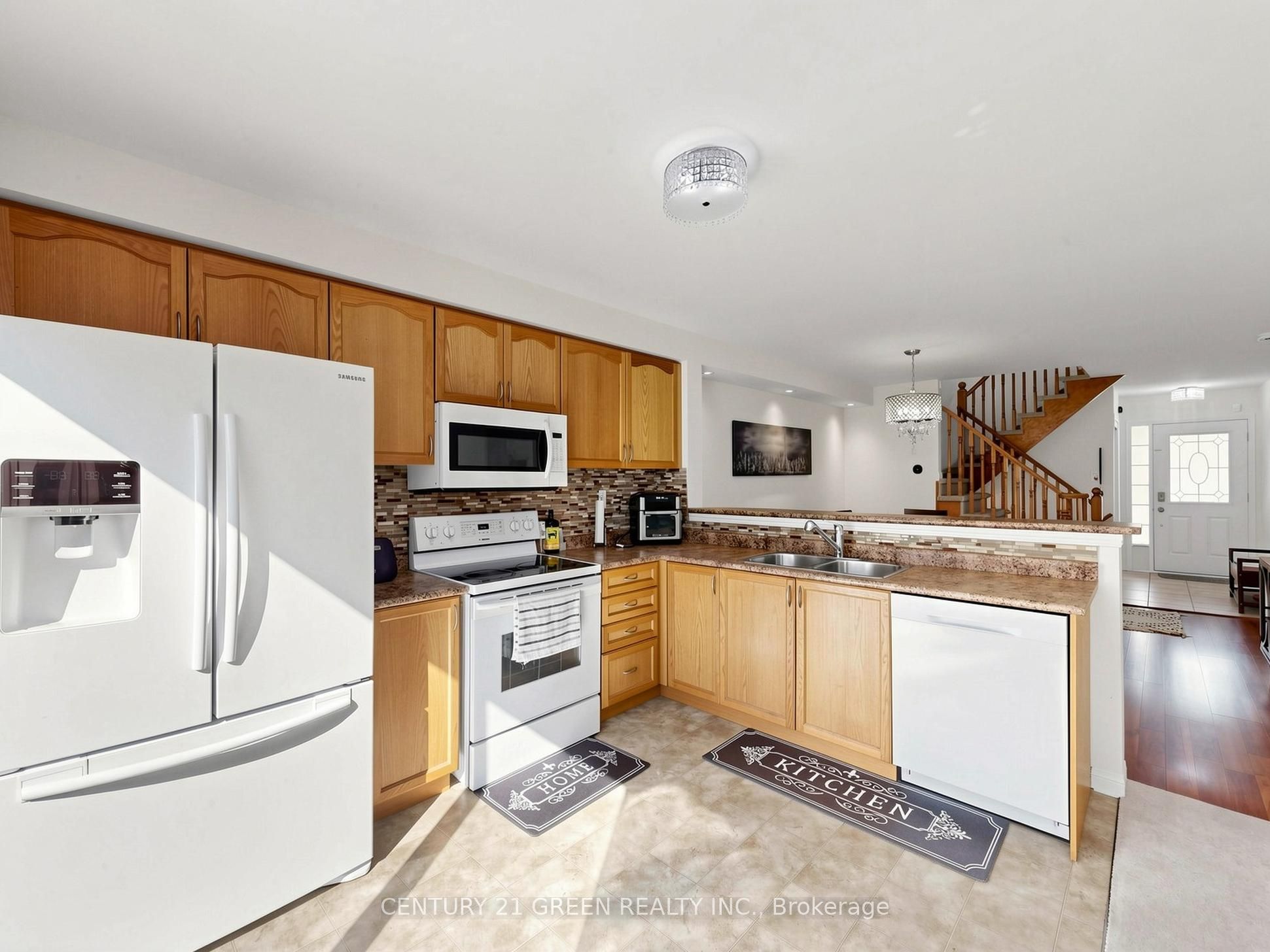 821 Bennett Boulevard Property Photo 7
