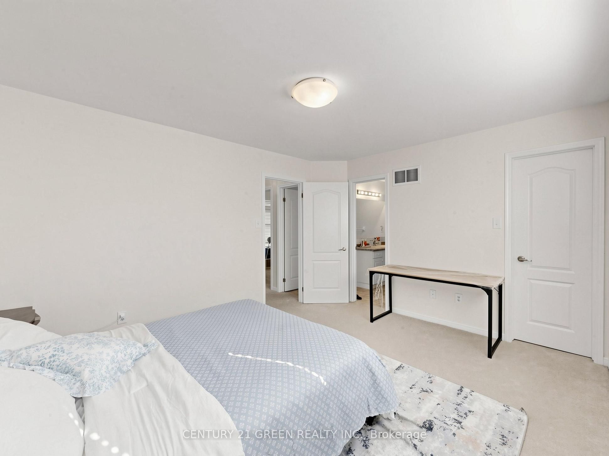 821 Bennett Boulevard Property Photo 17