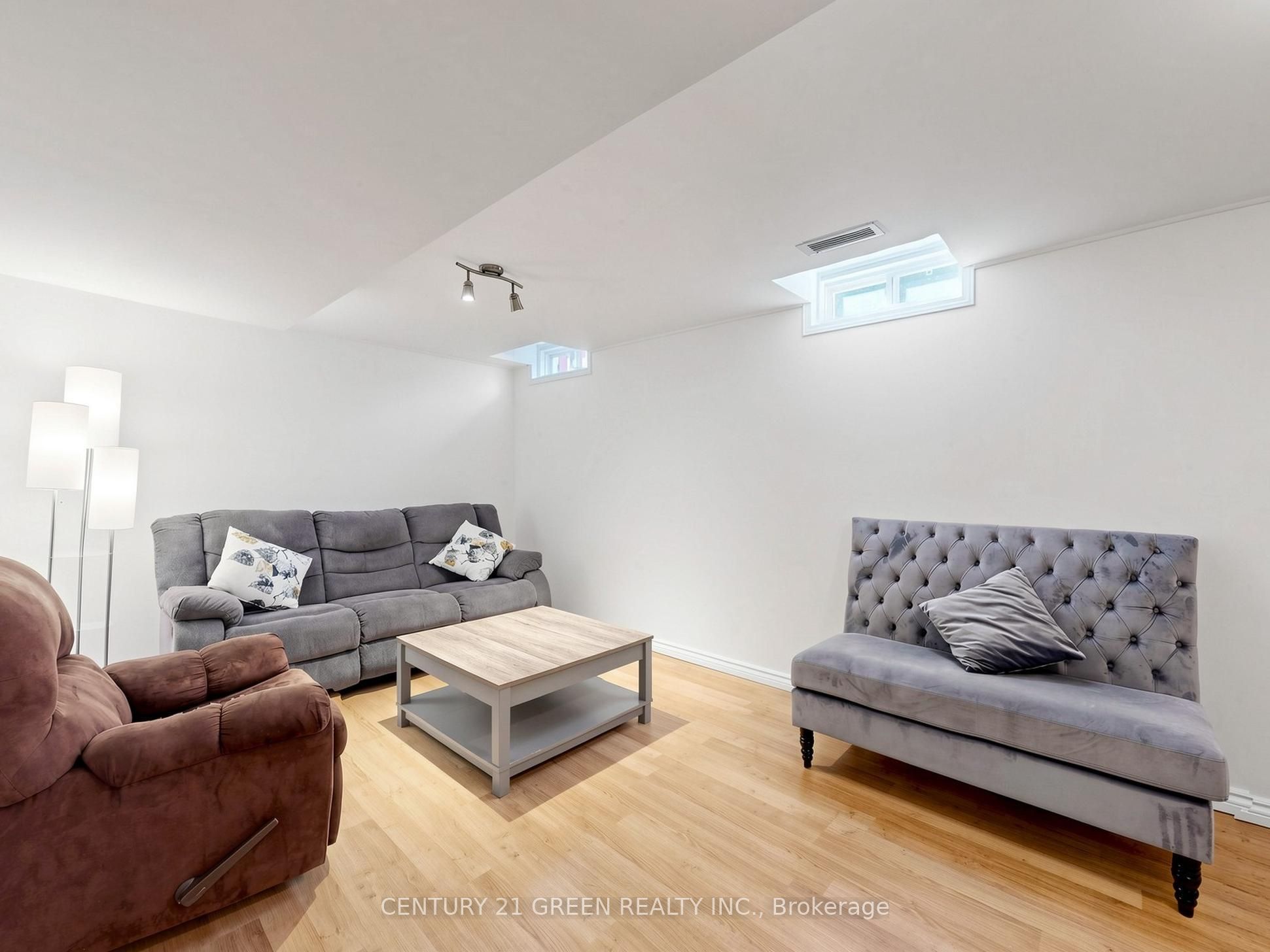 821 Bennett Boulevard Property Photo 25