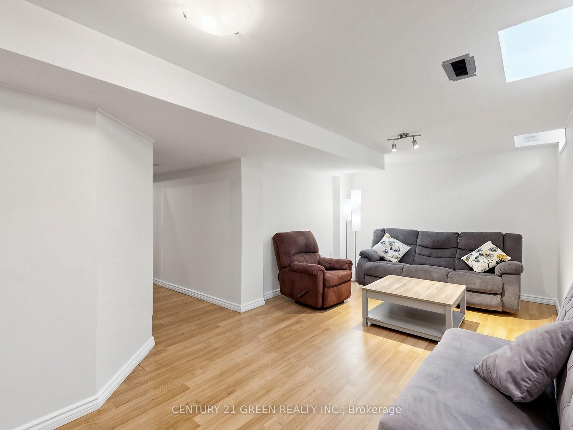 821 Bennett Boulevard Property Photo 26