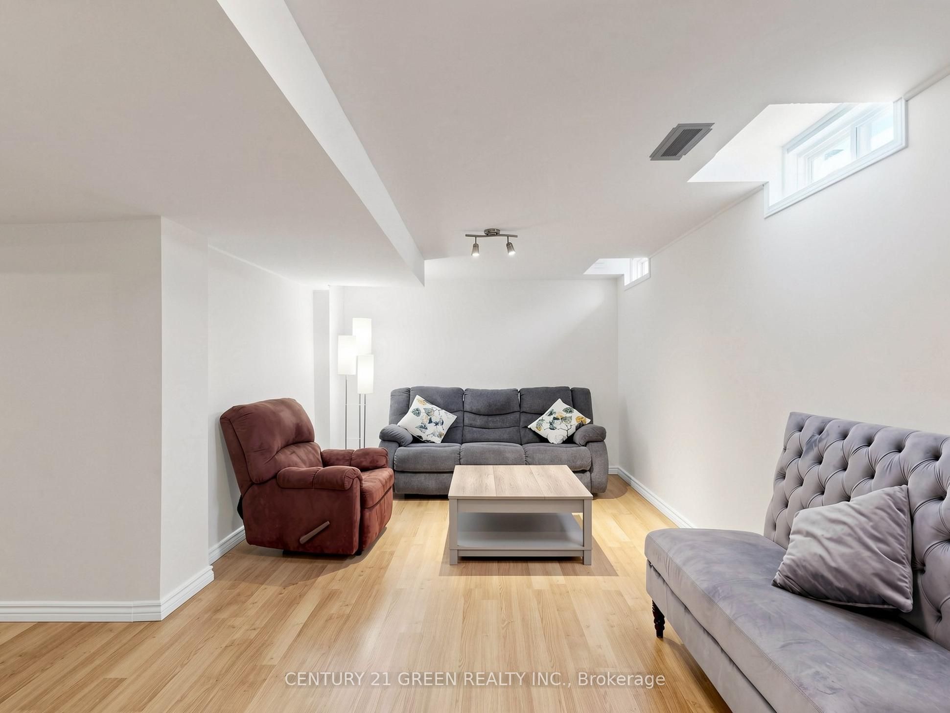821 Bennett Boulevard Property Photo 27