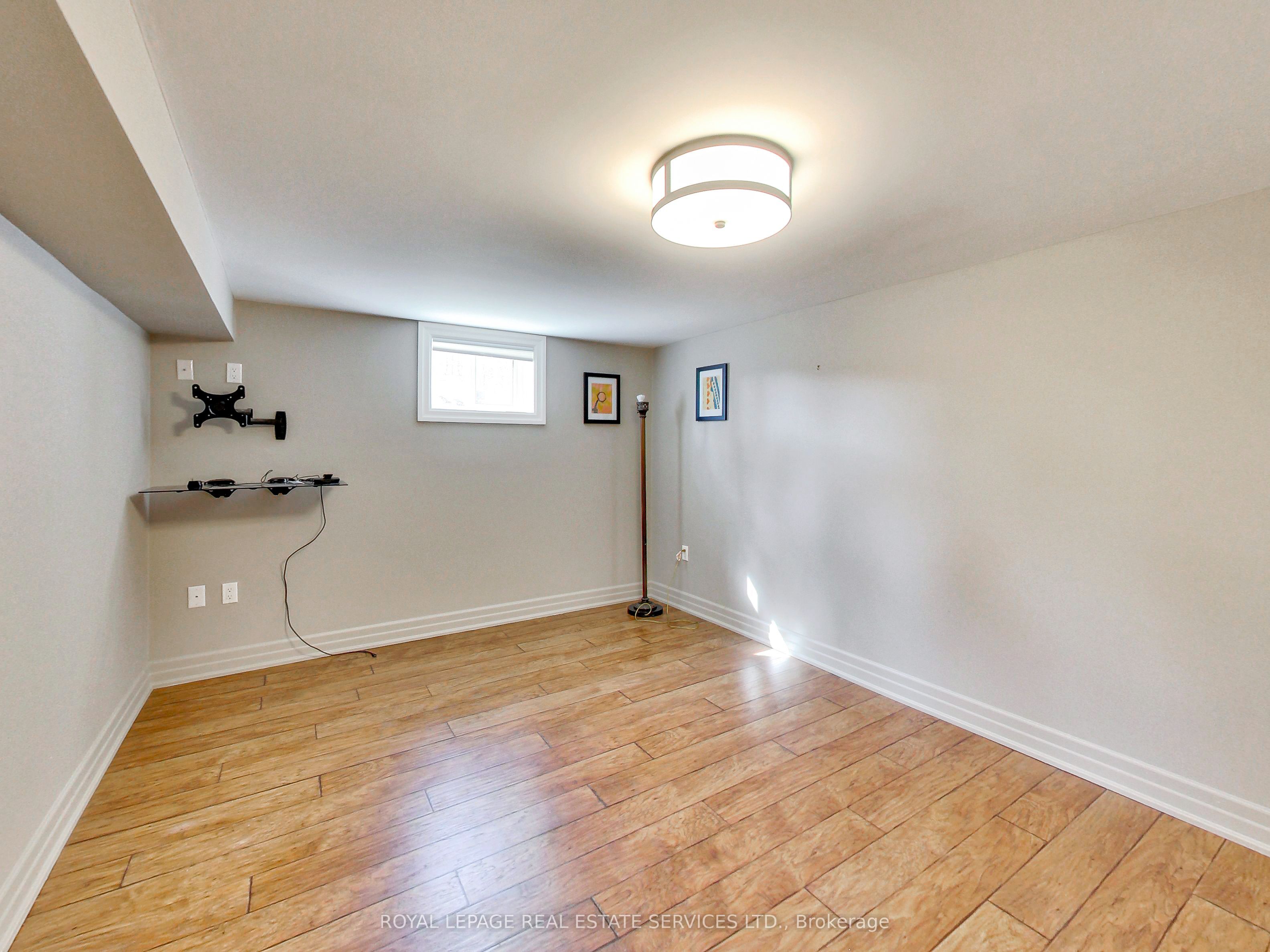 51 Norseman Street Lower Property Photo 13