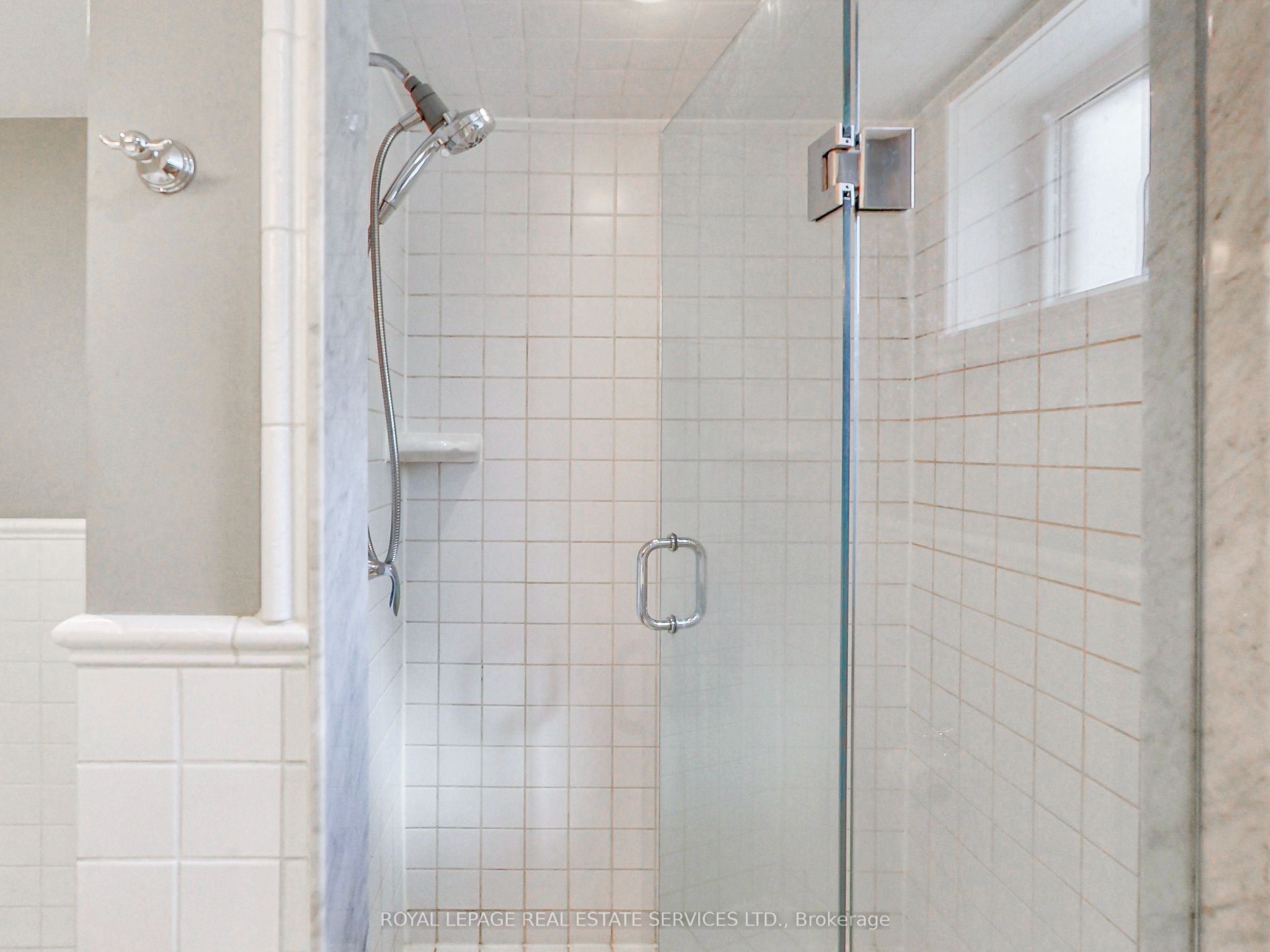 51 Norseman Street Lower Property Photo 20