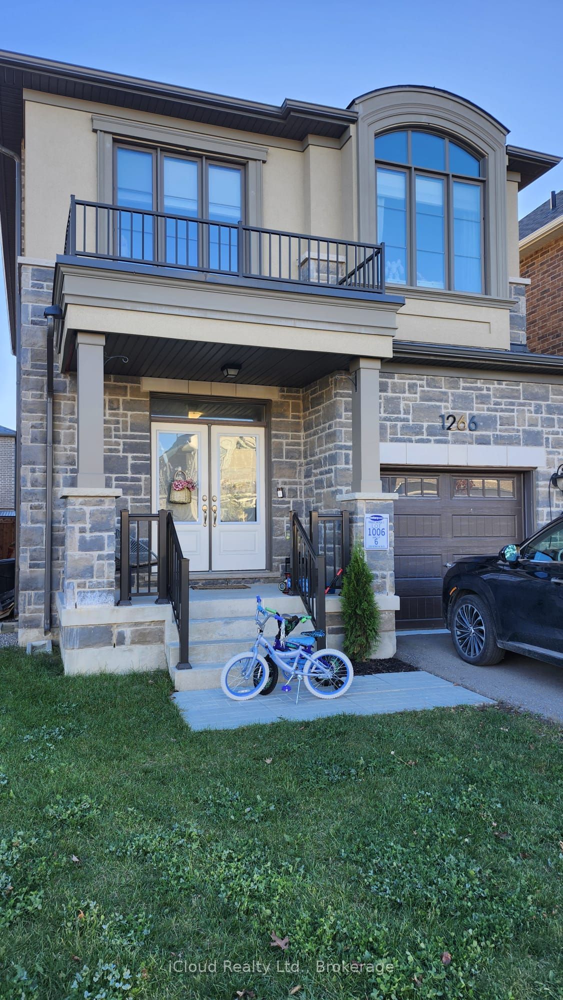 1266 Kovachik Boulevard Property Photo 1
