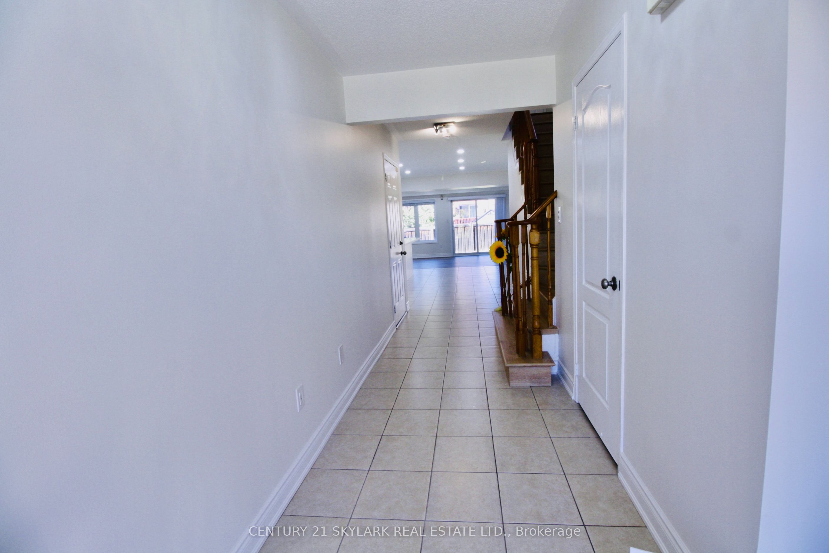 61 Lightcatcher Circle Property Photo 2