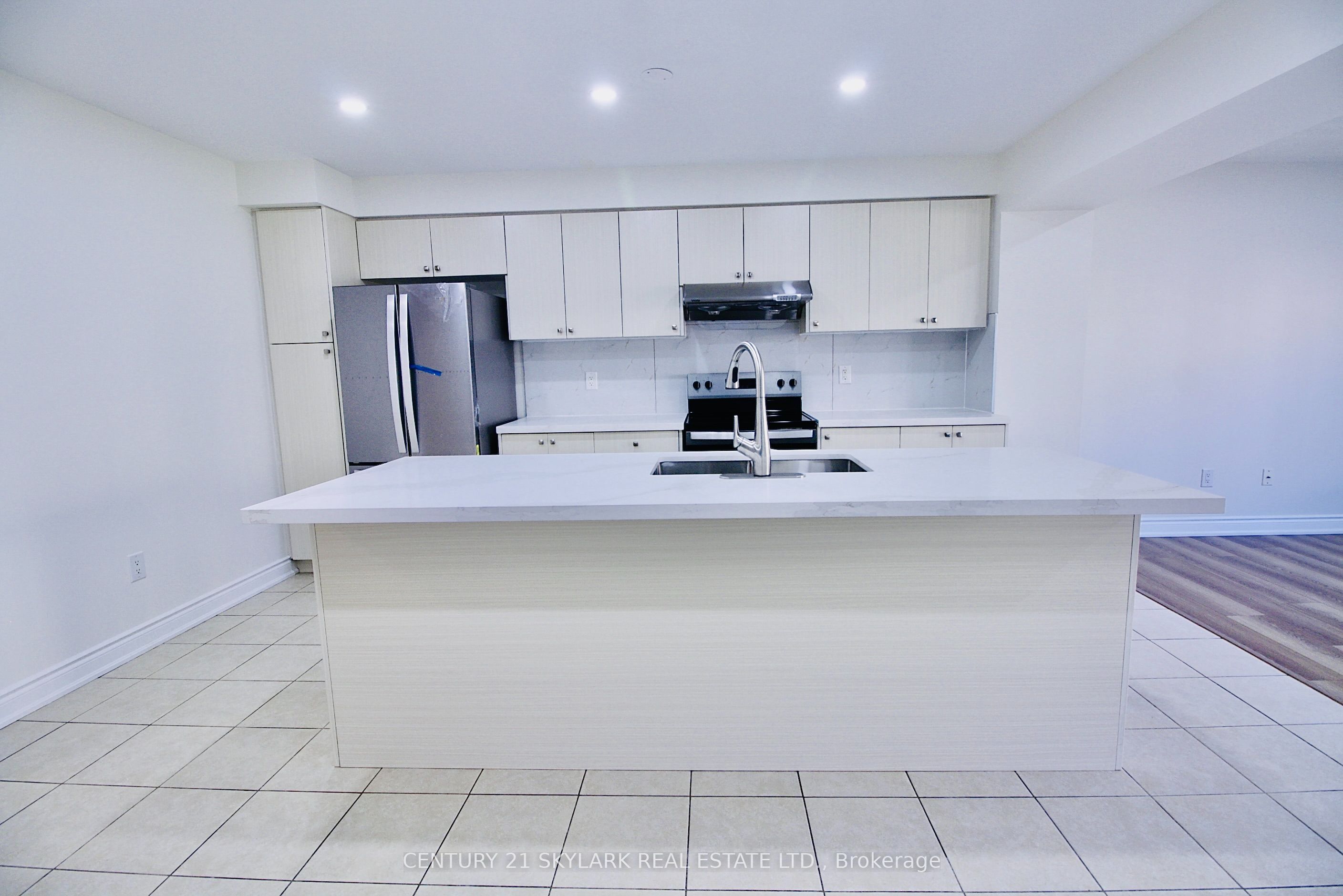 61 Lightcatcher Circle Property Photo 7
