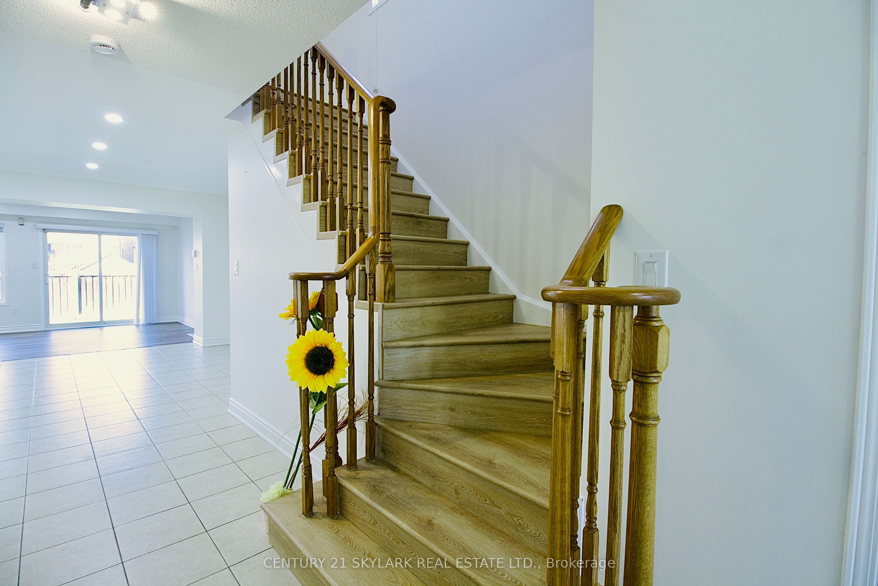 61 Lightcatcher Circle Property Photo 11