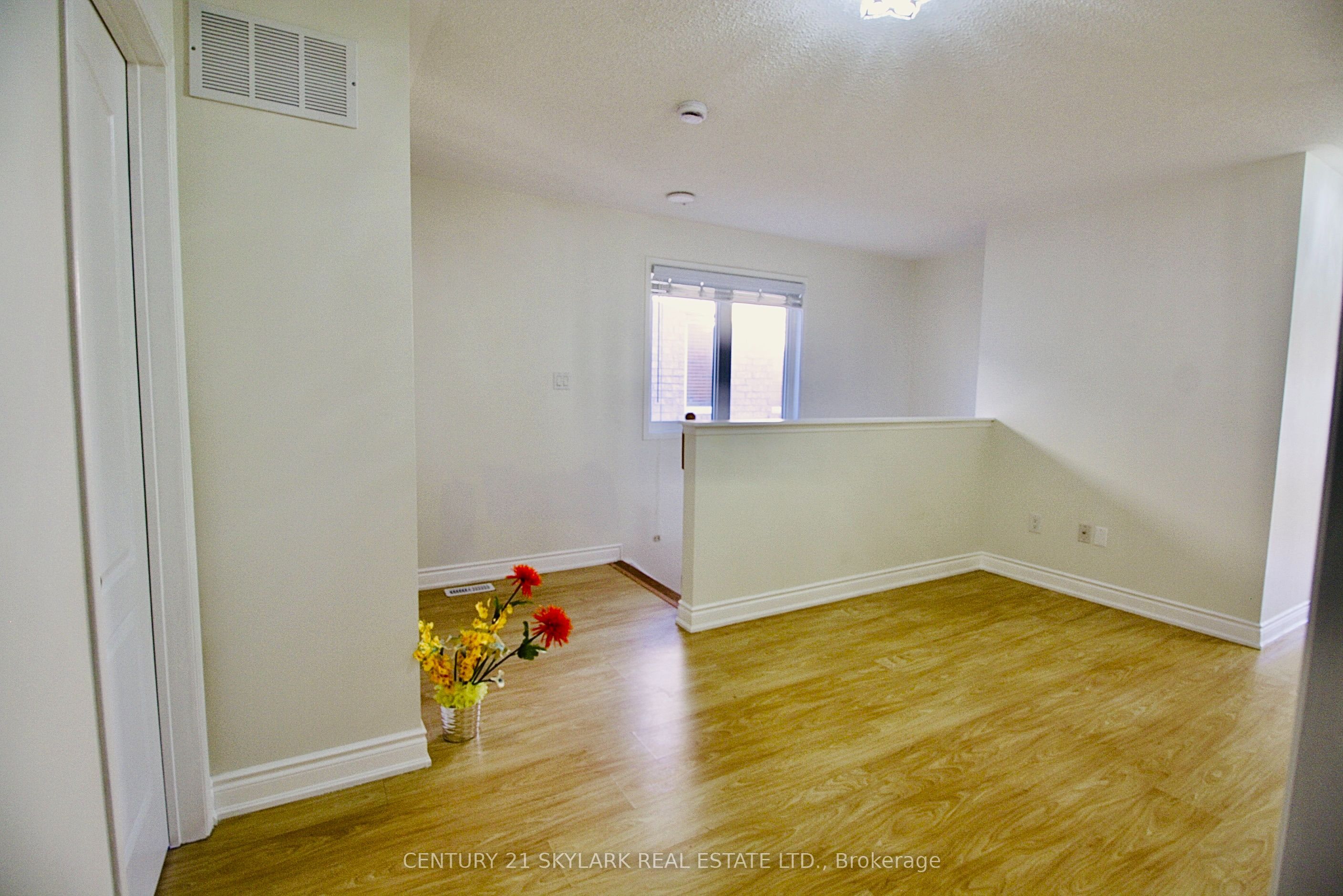 61 Lightcatcher Circle Property Photo 14