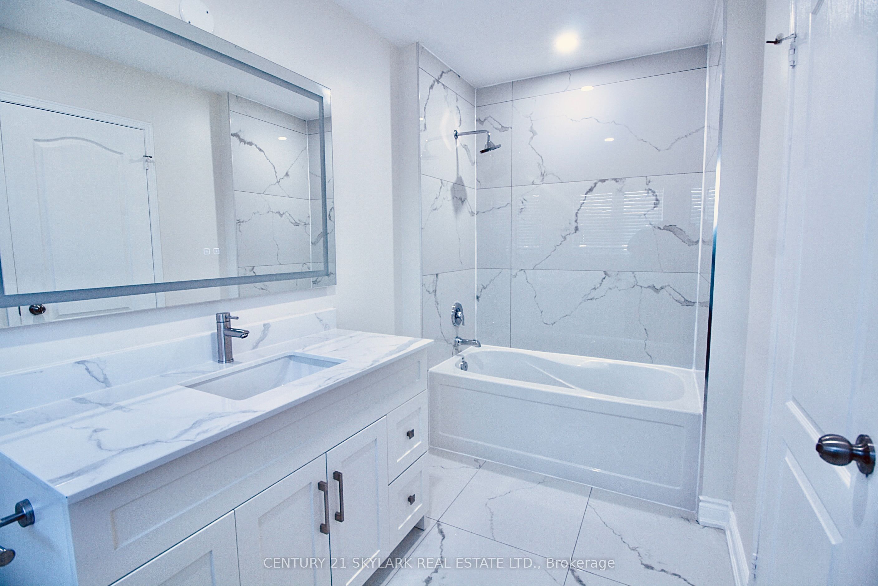 61 Lightcatcher Circle Property Photo 18