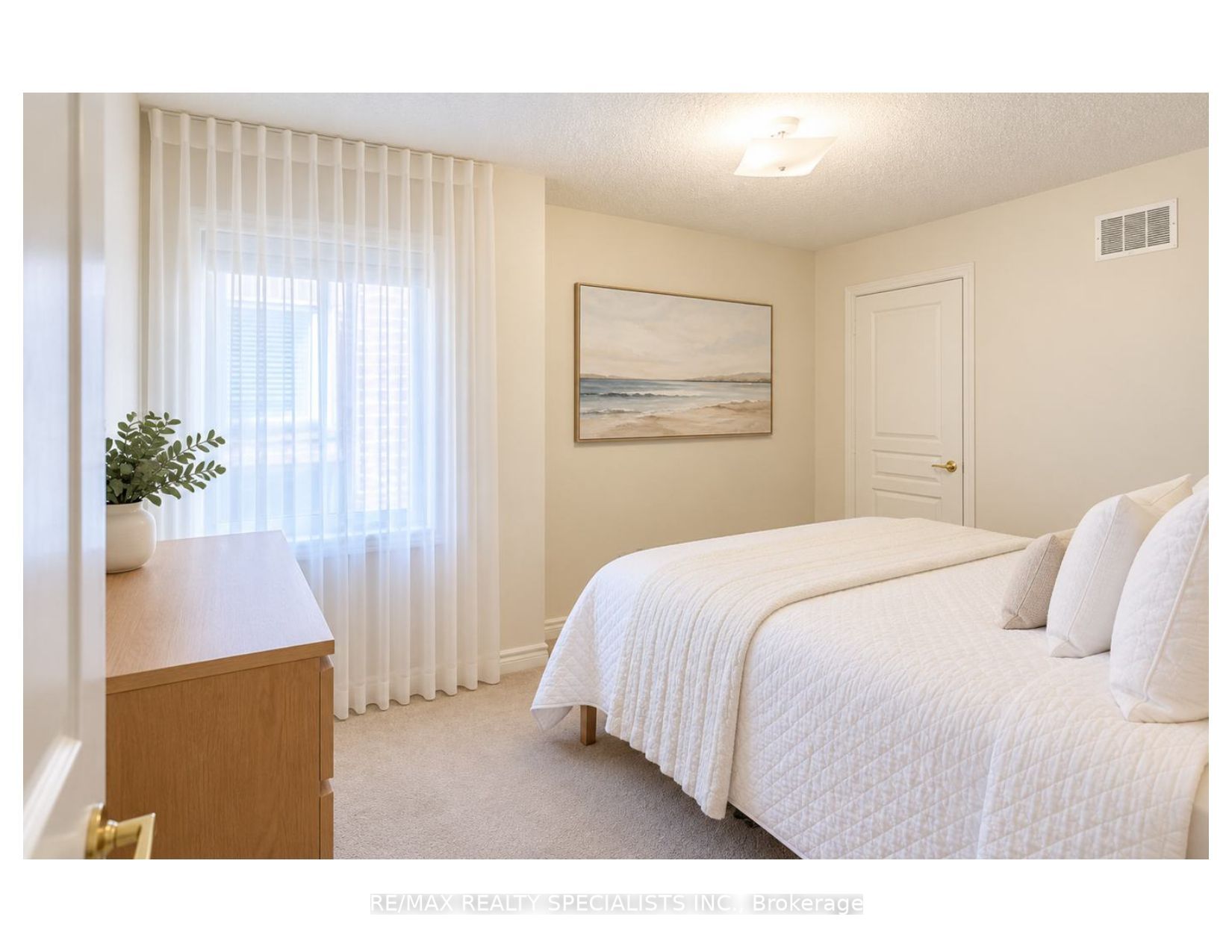 3428 Stoney Crescent Property Photo 14