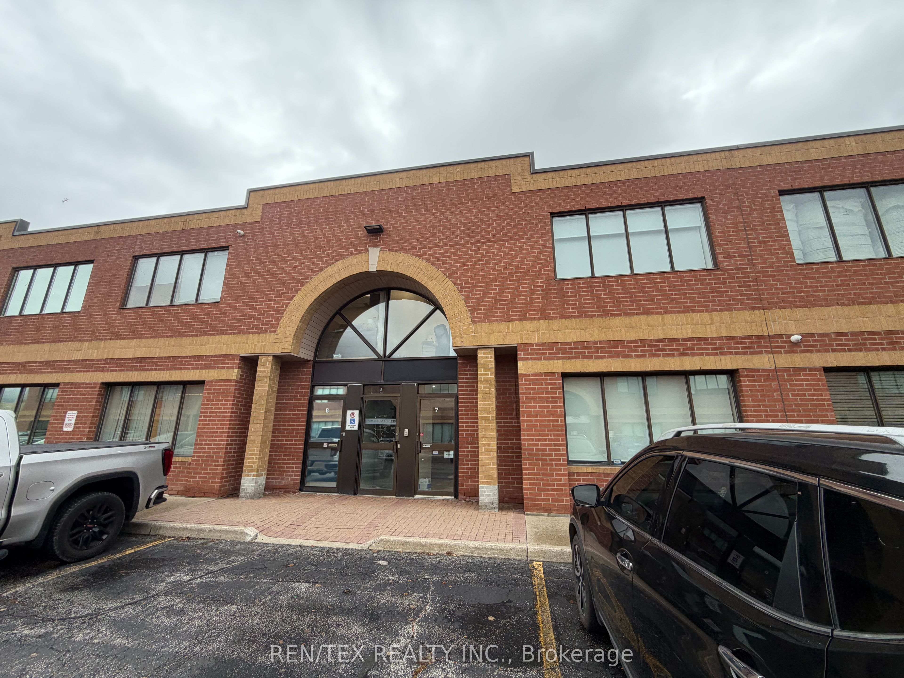 42 Steinway Boulevard 7 Property Photo 2