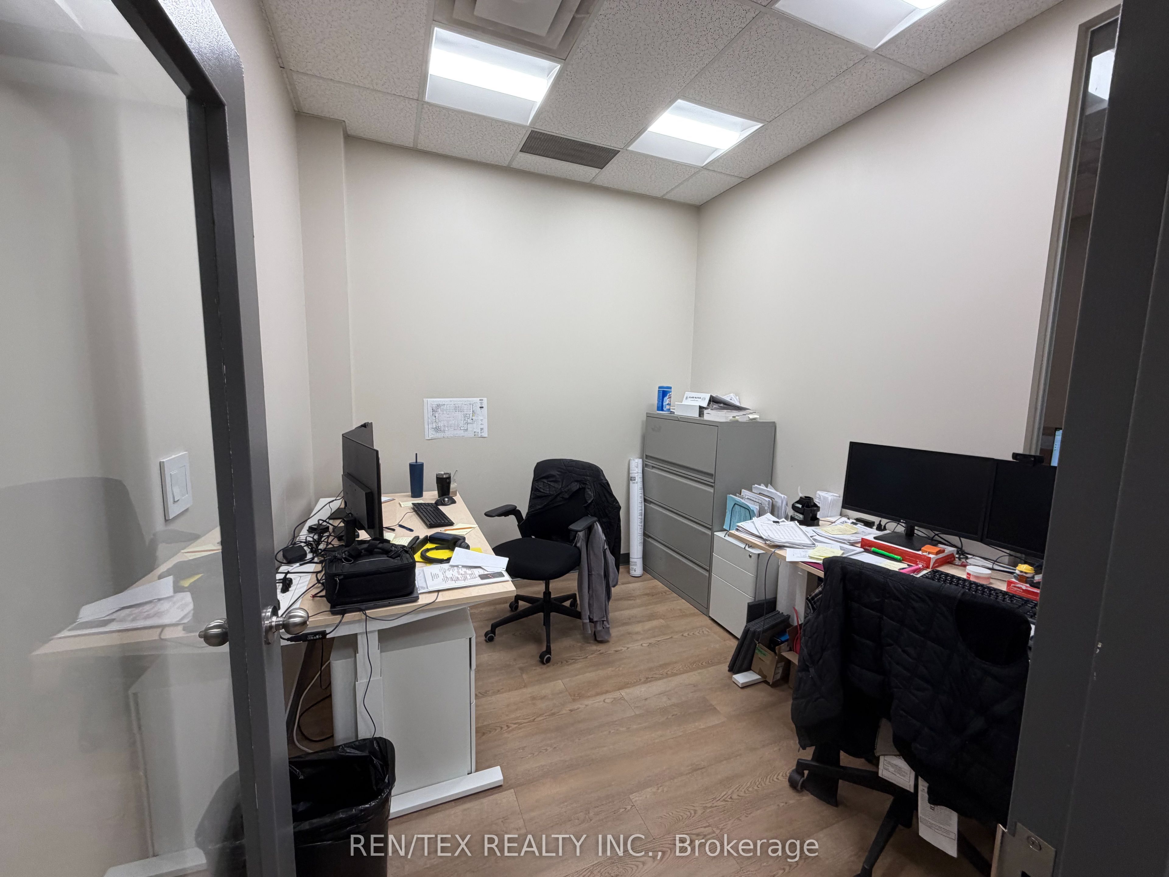 42 Steinway Boulevard 7 Property Photo 4