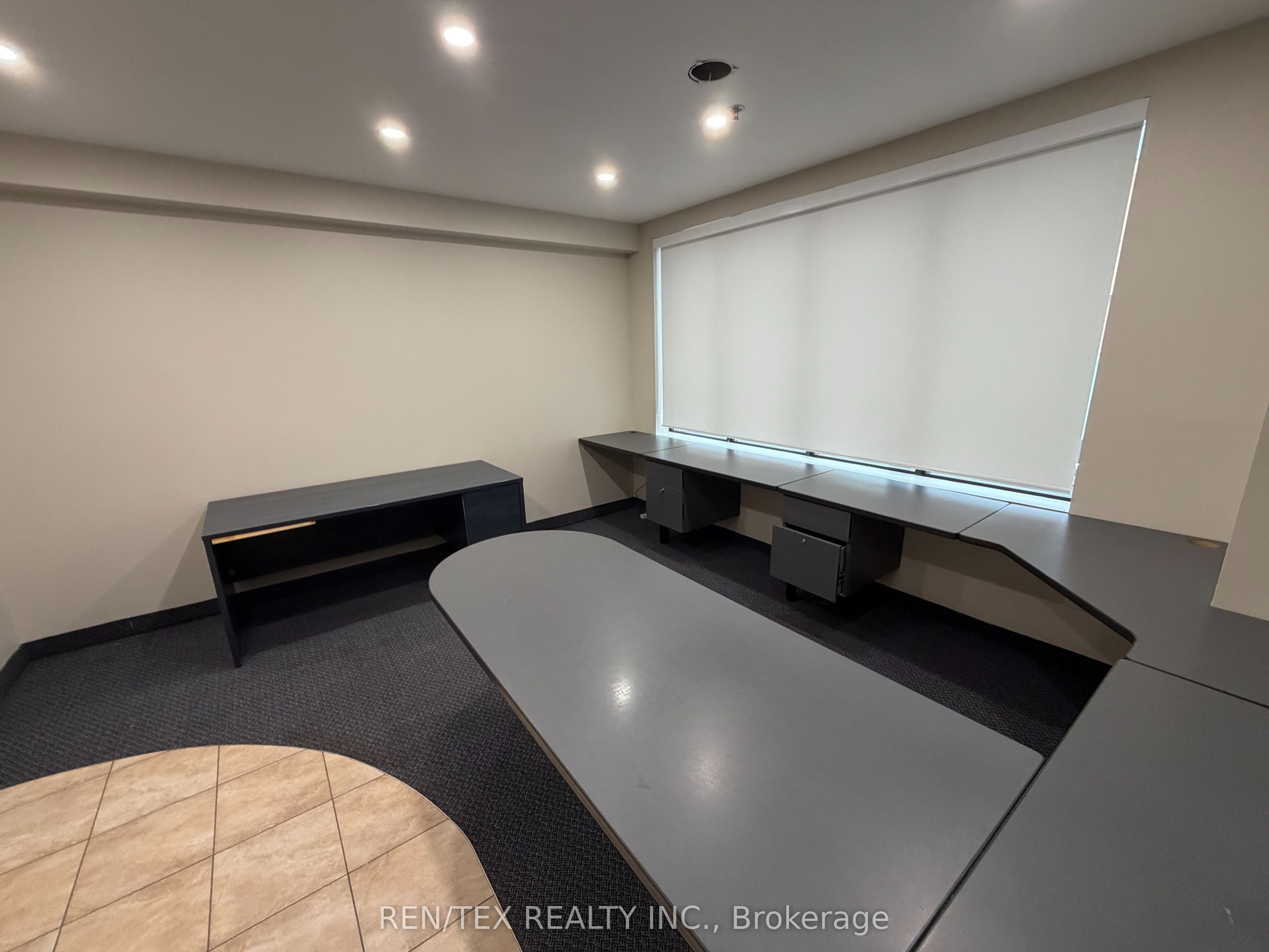 42 Steinway Boulevard 7 Property Photo 11