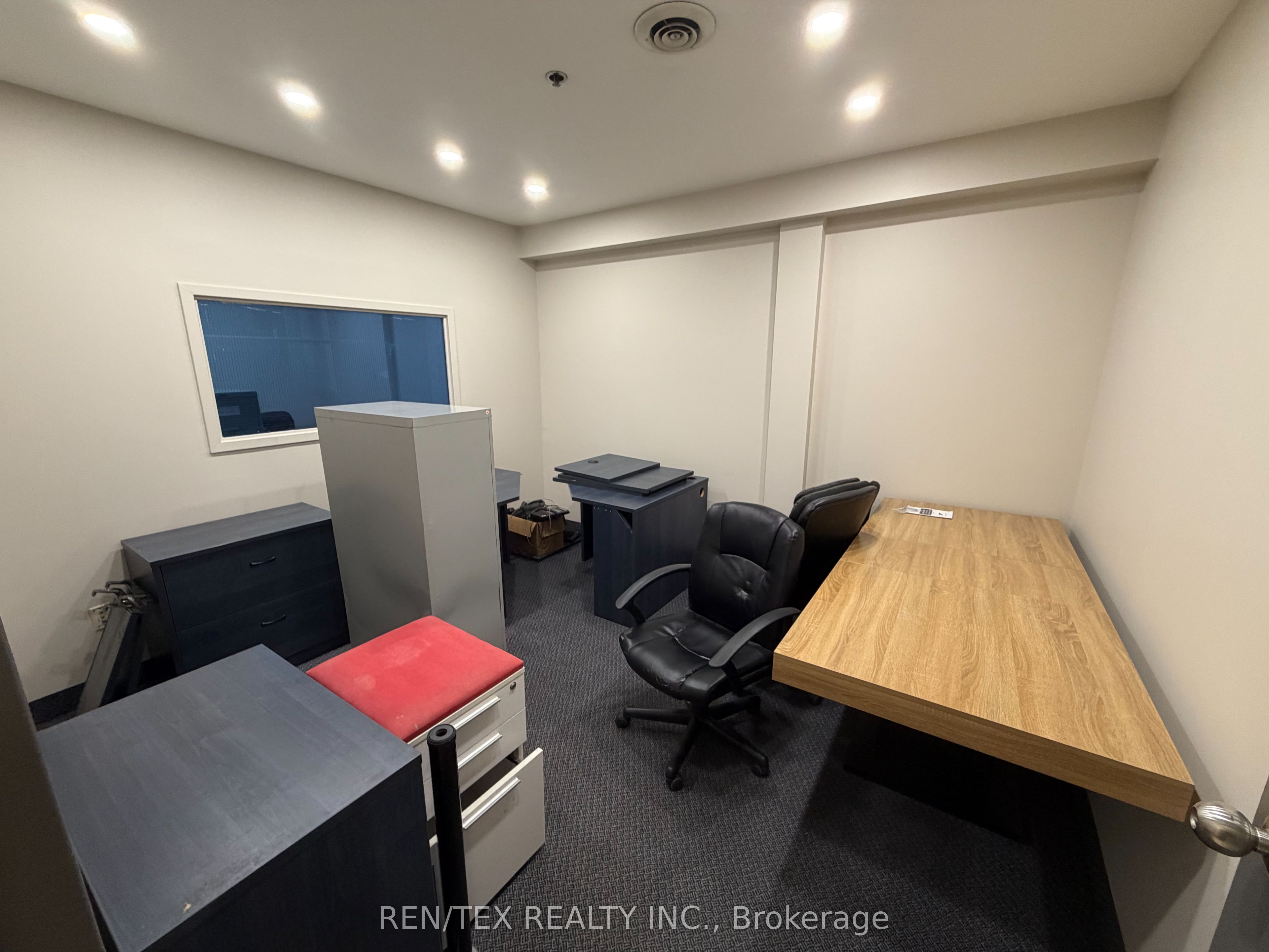 42 Steinway Boulevard 7 Property Photo 13