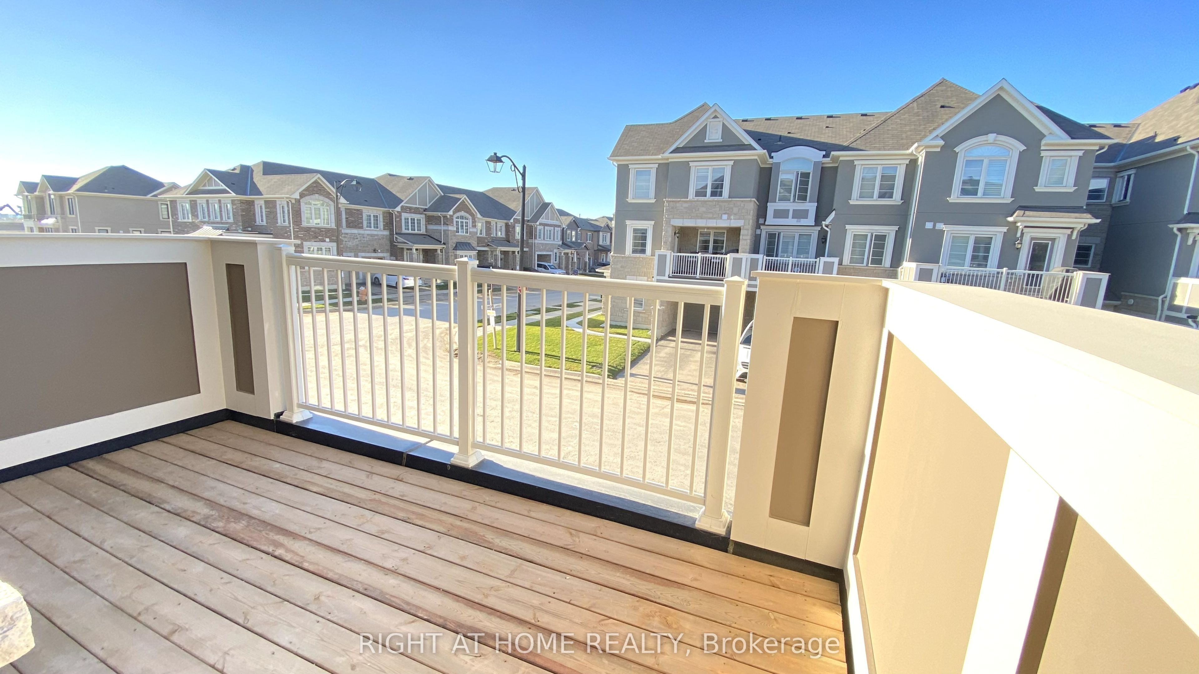 980 Alder Gate Property Photo 15