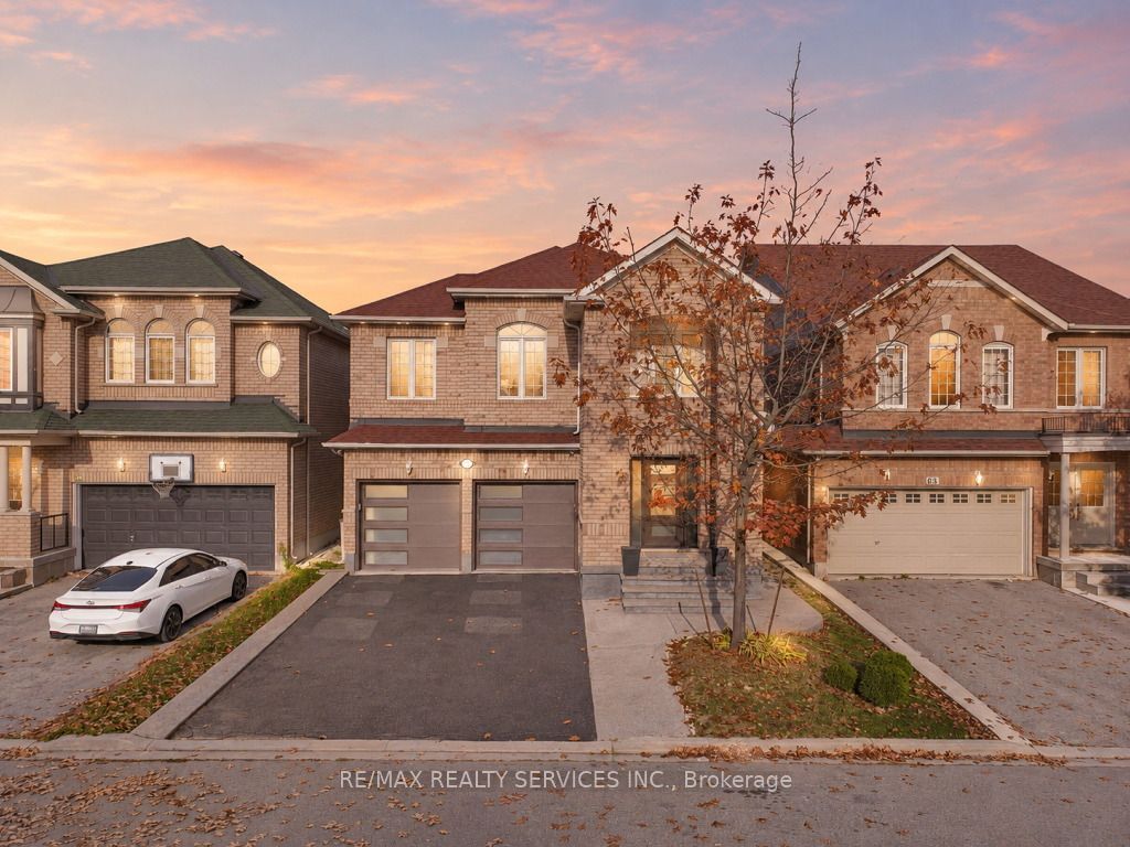 61 Sir Jacobs Crescent Property Photo 1