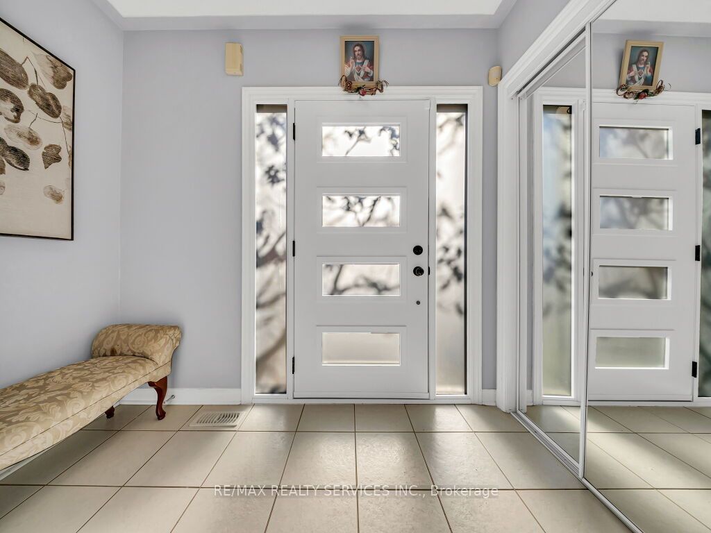 61 Sir Jacobs Crescent Property Photo 7