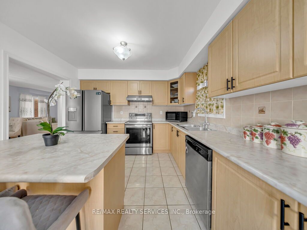 61 Sir Jacobs Crescent Property Photo 15