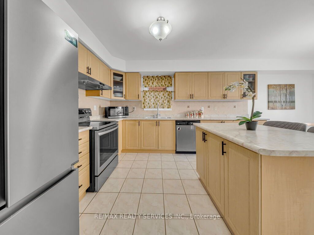 61 Sir Jacobs Crescent Property Photo 17