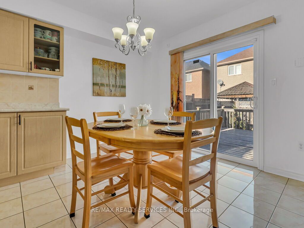 61 Sir Jacobs Crescent Property Photo 19