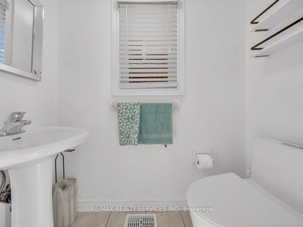 61 Sir Jacobs Crescent Property Photo 21