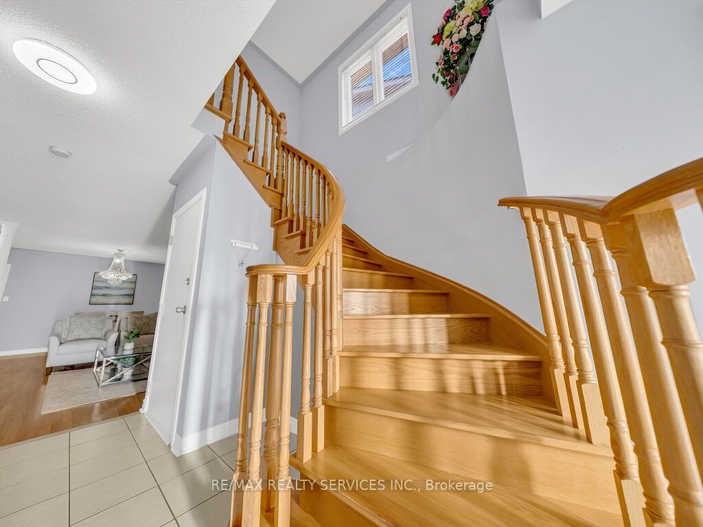 61 Sir Jacobs Crescent Property Photo 22