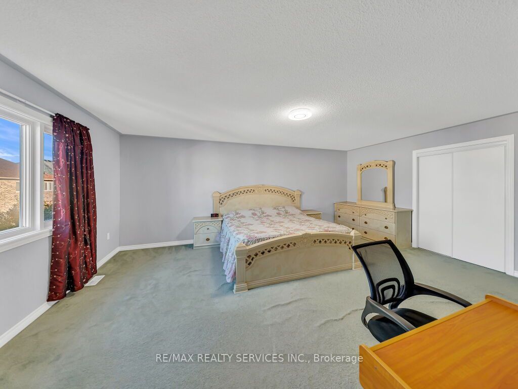 61 Sir Jacobs Crescent Property Photo 25