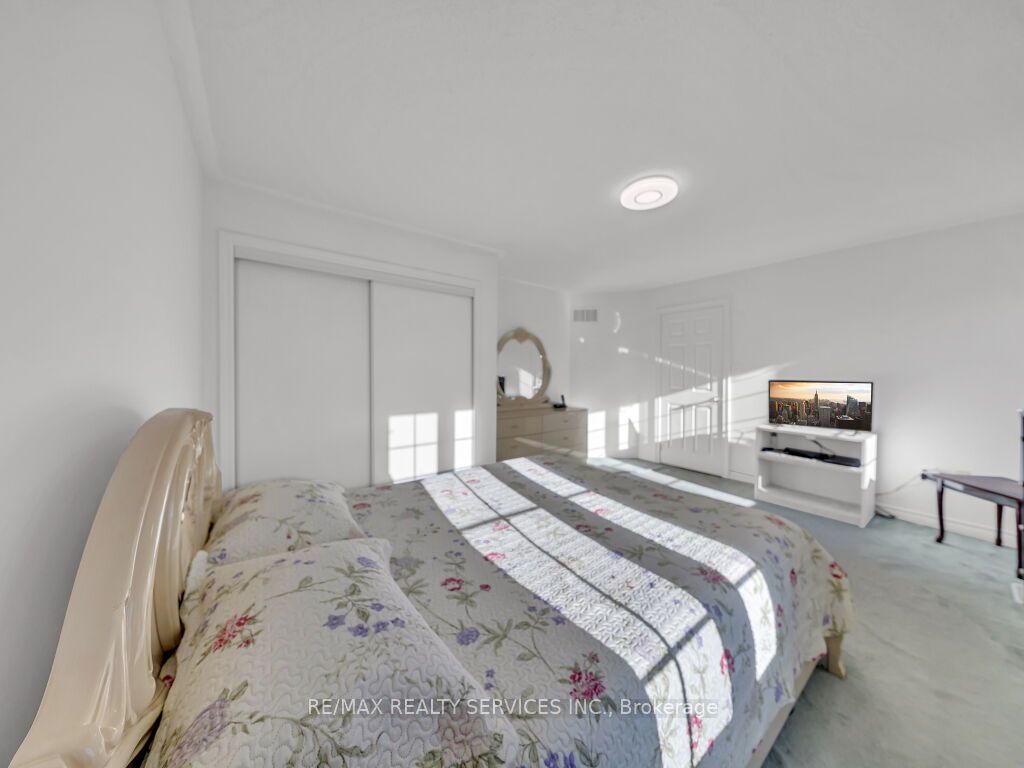 61 Sir Jacobs Crescent Property Photo 29