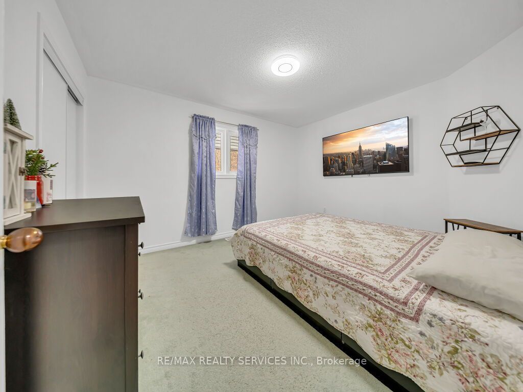 61 Sir Jacobs Crescent Property Photo 30