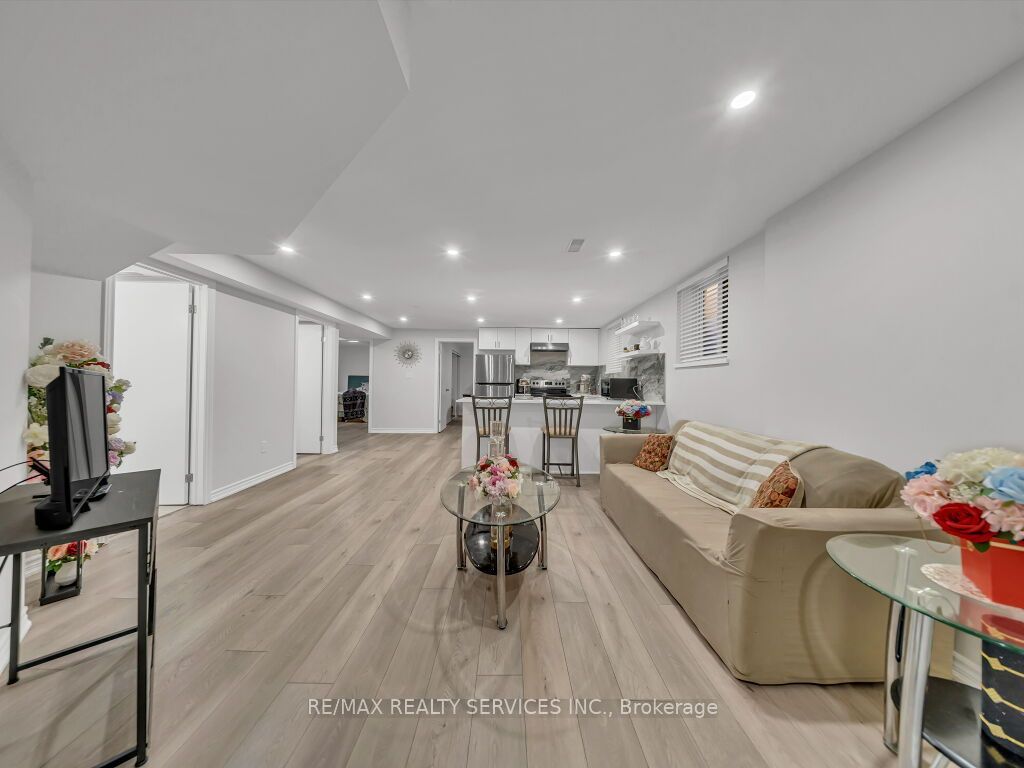 61 Sir Jacobs Crescent Property Photo 38