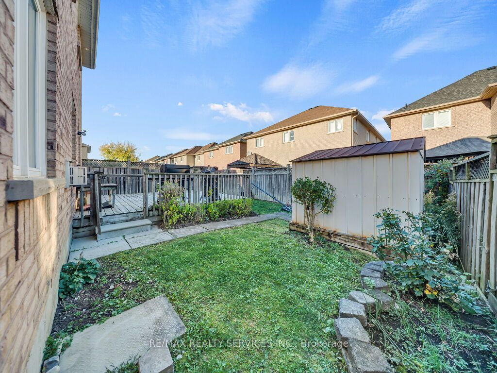 61 Sir Jacobs Crescent Property Photo 47
