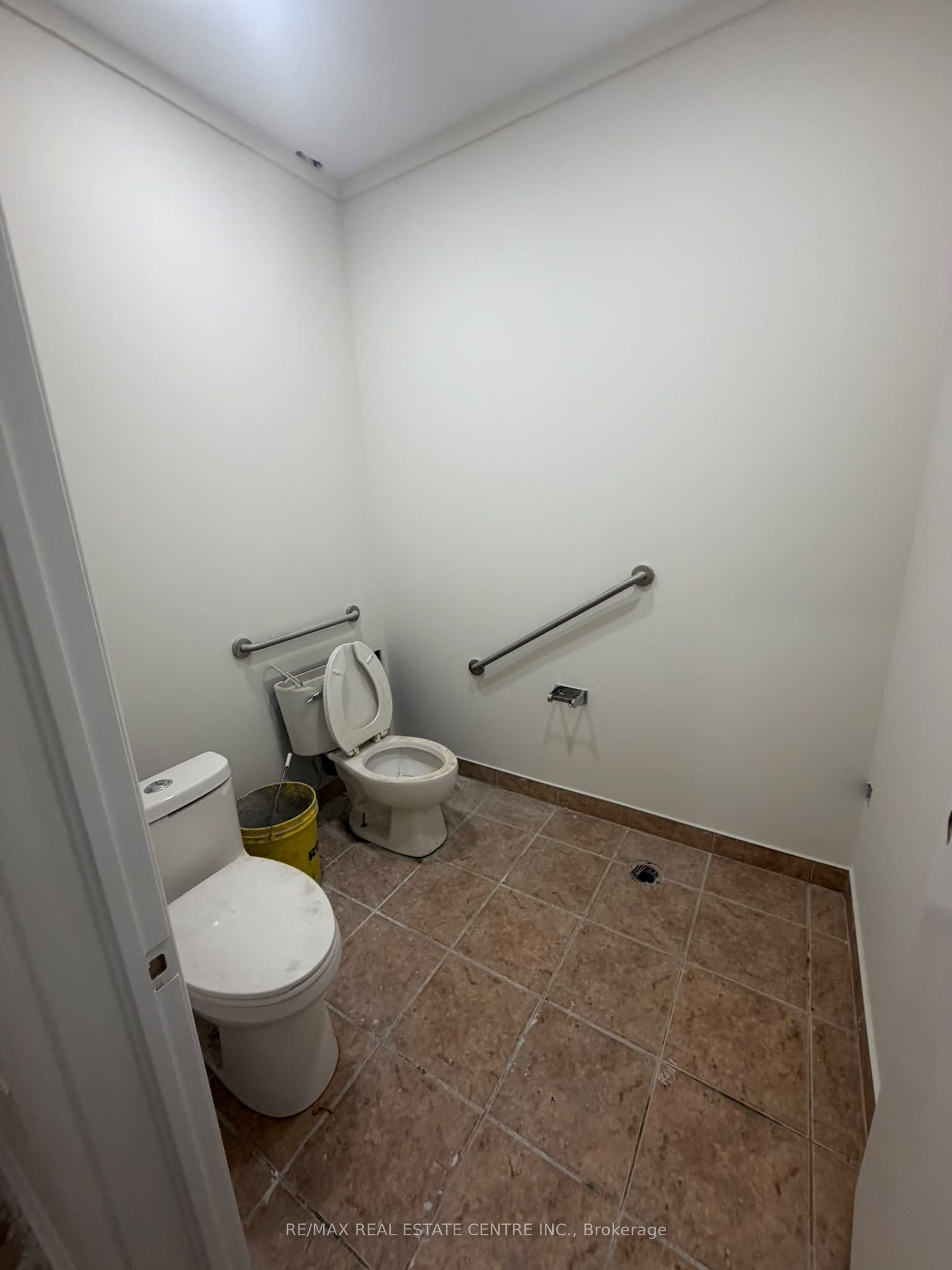1315 Derry Road E 6c (room 1) Property Photo 10