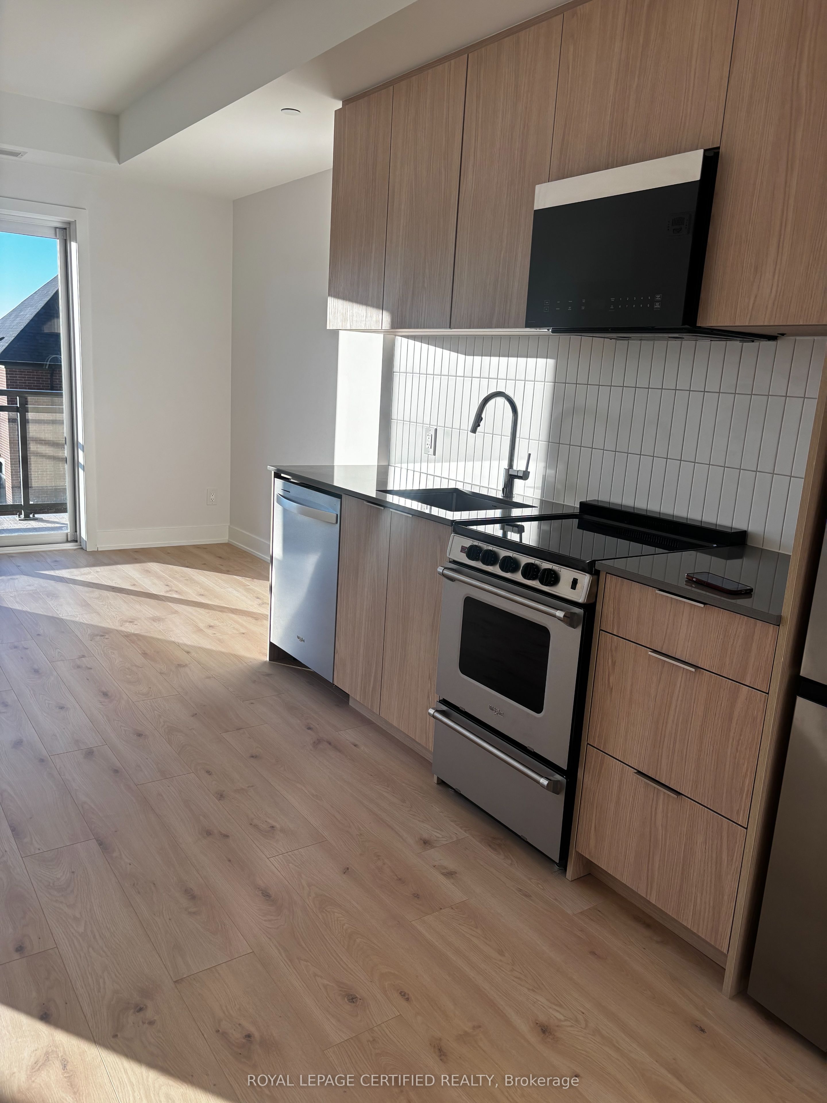 3008 William Cutmore Boulevard 303 Property Photo 3