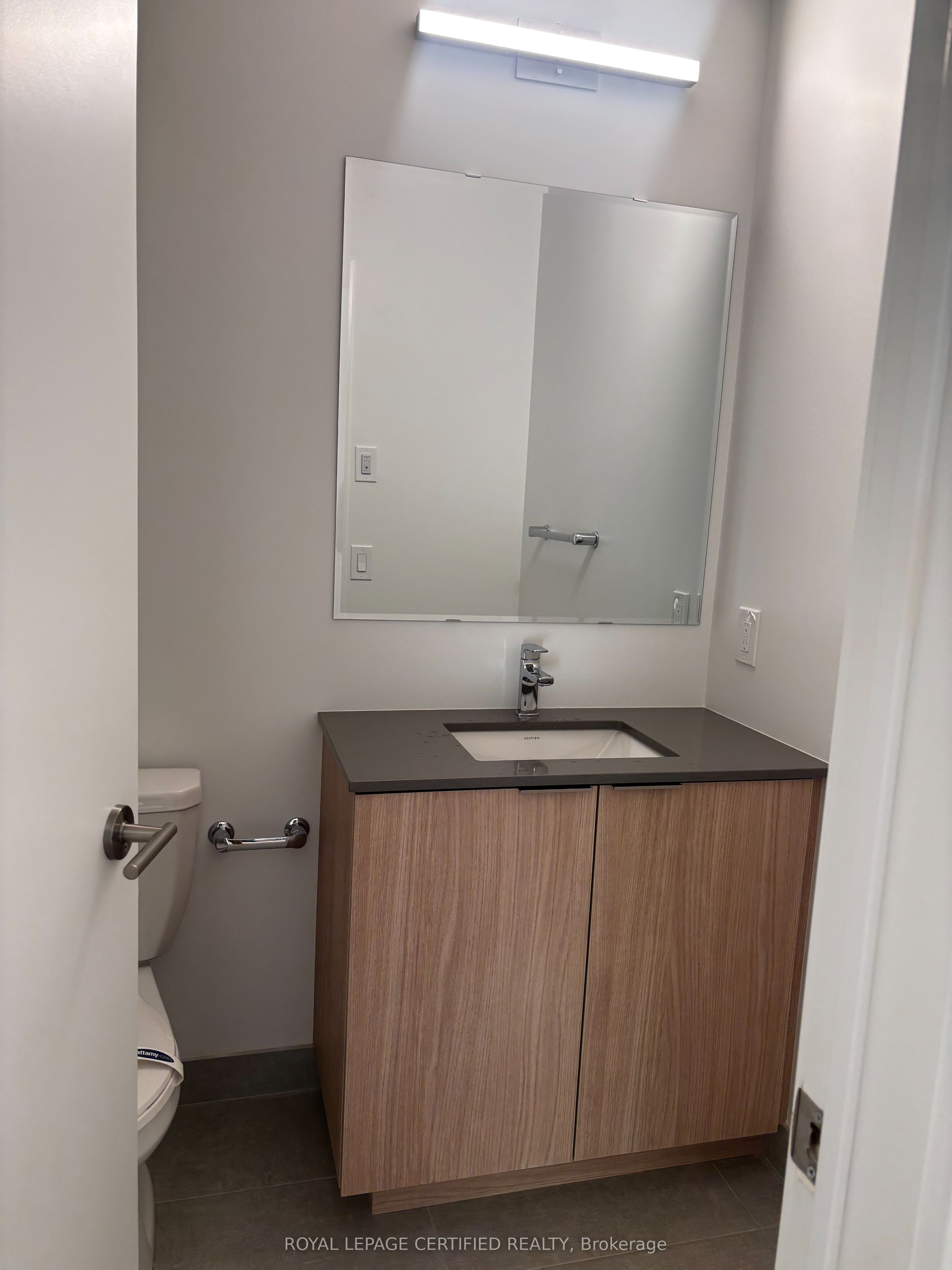 3008 William Cutmore Boulevard 303 Property Photo 9