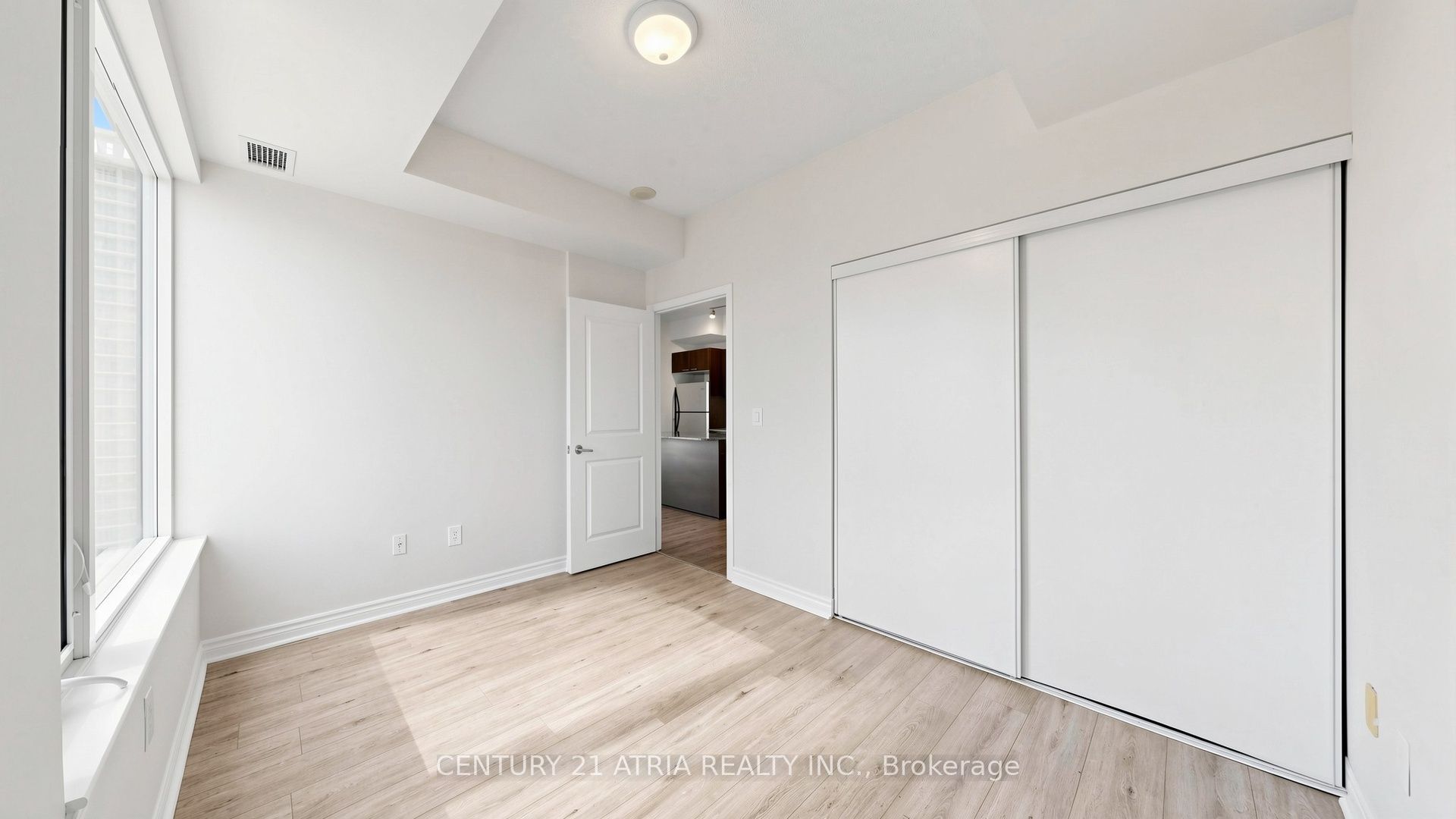 385 Prince Of Wales Drive 1802 Property Photo 25