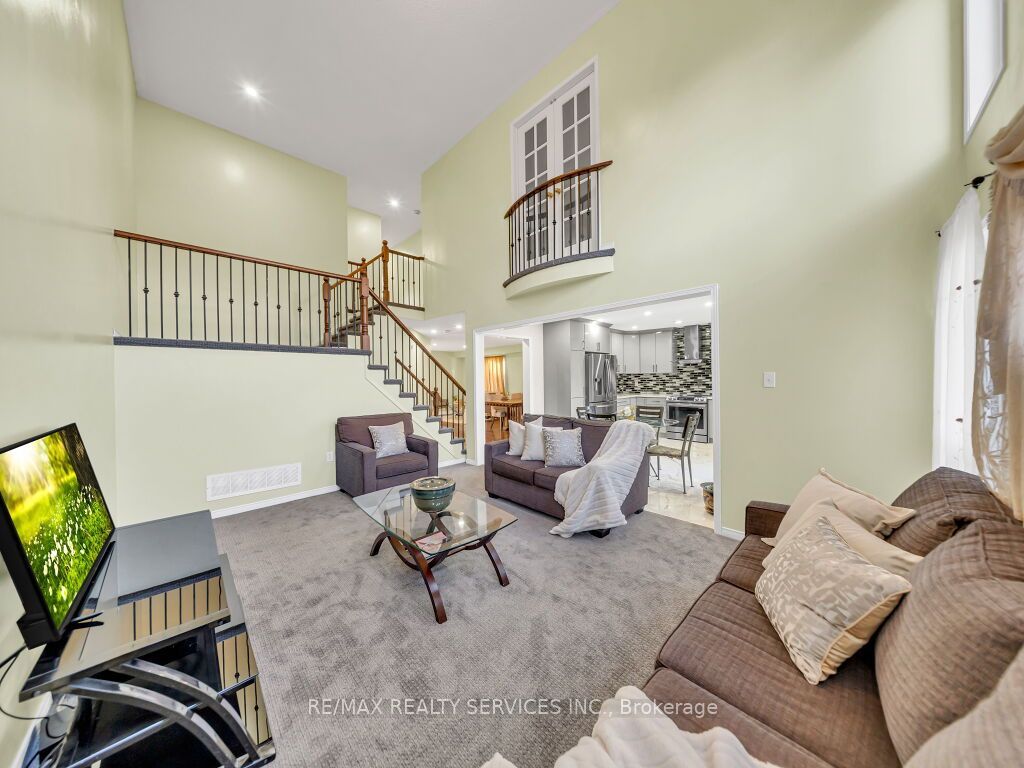 355 Edenbrook Hill Drive Property Photo 11
