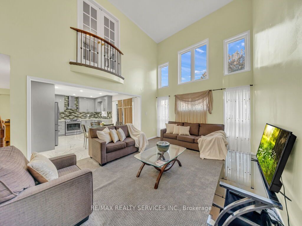 355 Edenbrook Hill Drive Property Photo 12