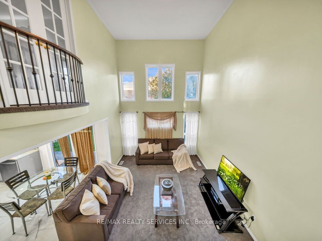 355 Edenbrook Hill Drive Property Photo 14