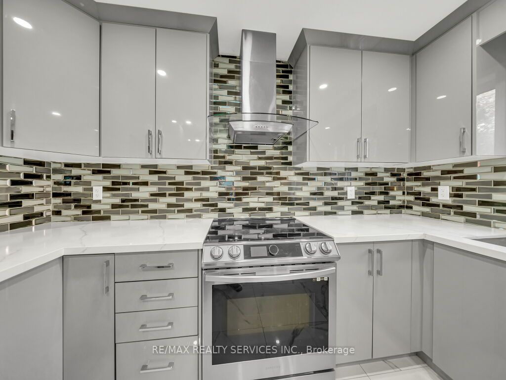 355 Edenbrook Hill Drive Property Photo 18