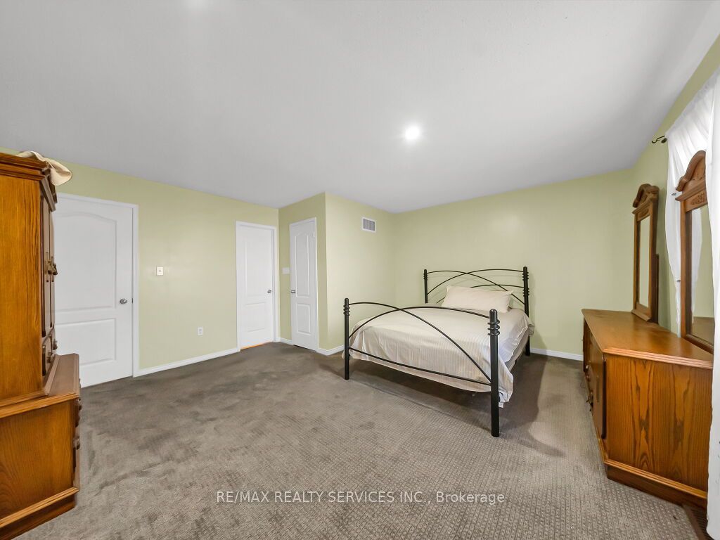 355 Edenbrook Hill Drive Property Photo 24