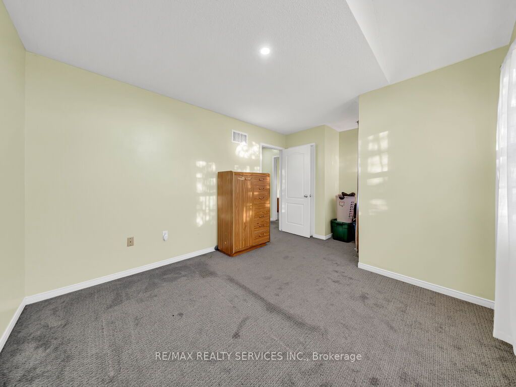 355 Edenbrook Hill Drive Property Photo 27