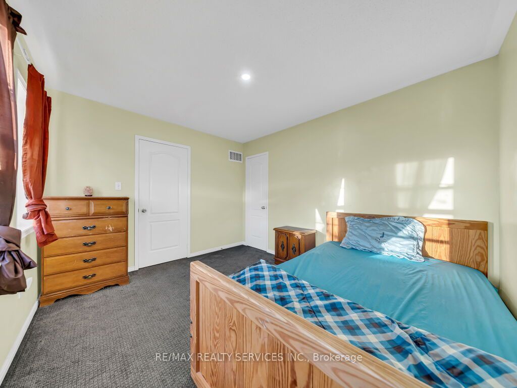 355 Edenbrook Hill Drive Property Photo 29
